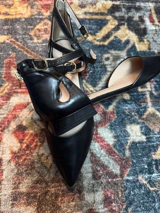 Louise et Cie Black Pointed-Toe Ankle-Strap Flats. - Picture 3 of 6